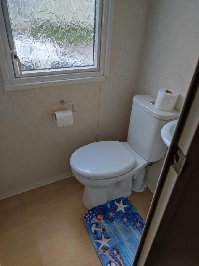 Swift Johnson Hotel Parkeston Bagian luar foto
