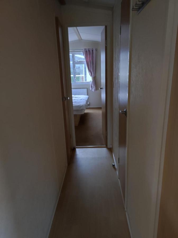 Swift Johnson Hotel Parkeston Bagian luar foto
